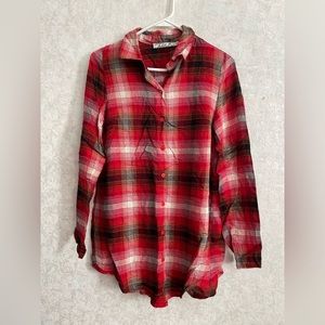 Chloe K women's extra small red plaid button down top